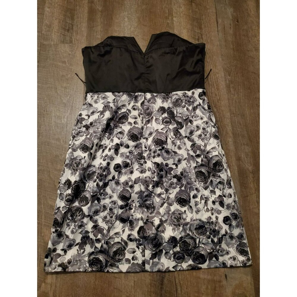 City Studio Mini dress Black/White Women's size 9 strapless zipper closure